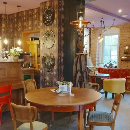 Otel Weltraumbahnhof Rautenkranz - Steampunk 4*