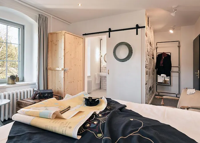 Weltraumbahnhof Rautenkranz - Steampunk Hotel