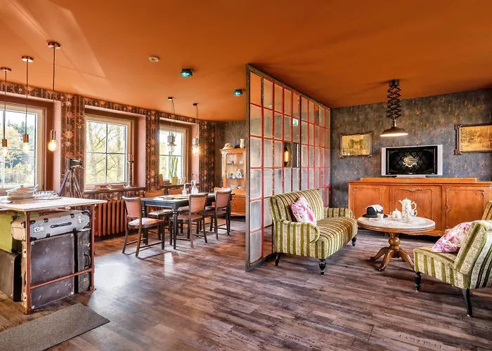 Weltraumbahnhof Rautenkranz - Steampunk Hotel Muldenhammer